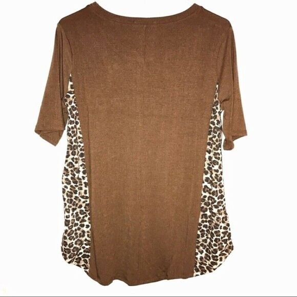 Zenana Women Medium Leopard T Shirt Pullover NWT - Picture 4 of 7